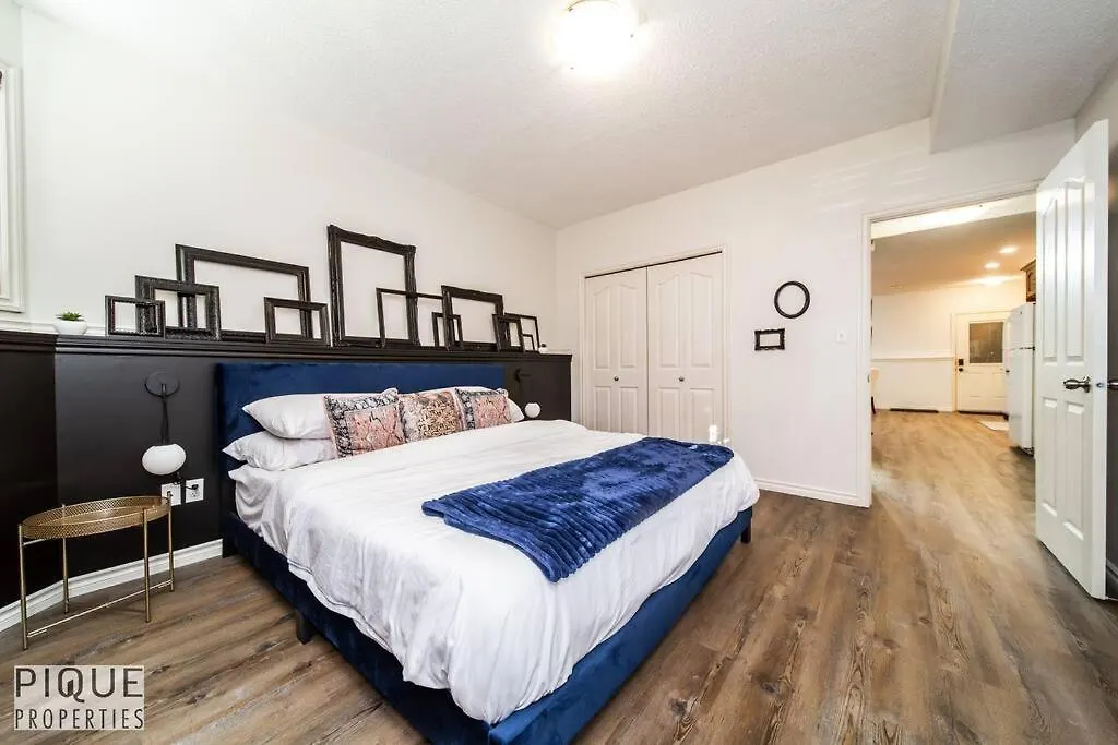 Chic Modern Vibes - King Bed - Fireplace - Sleeps 4 - Wifi Edmonton Apartman